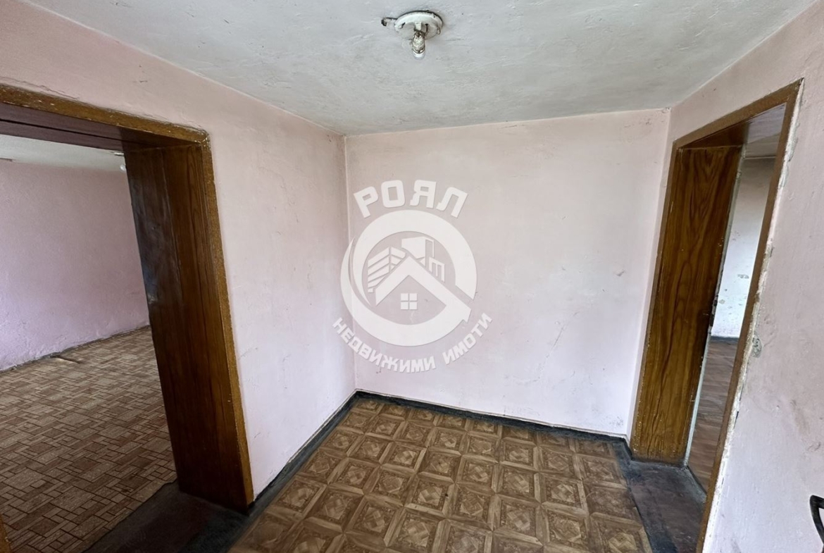Роял Имоти продава Ексклузивно двуетажна къща в с.Ново село - 0
