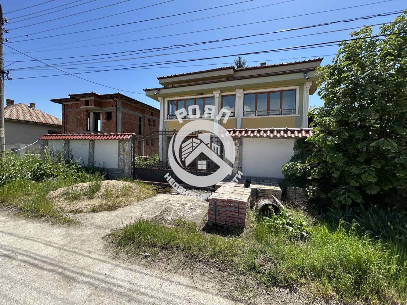 Роял Имоти продава къща в с.Труд,обл.Пловдив - 0