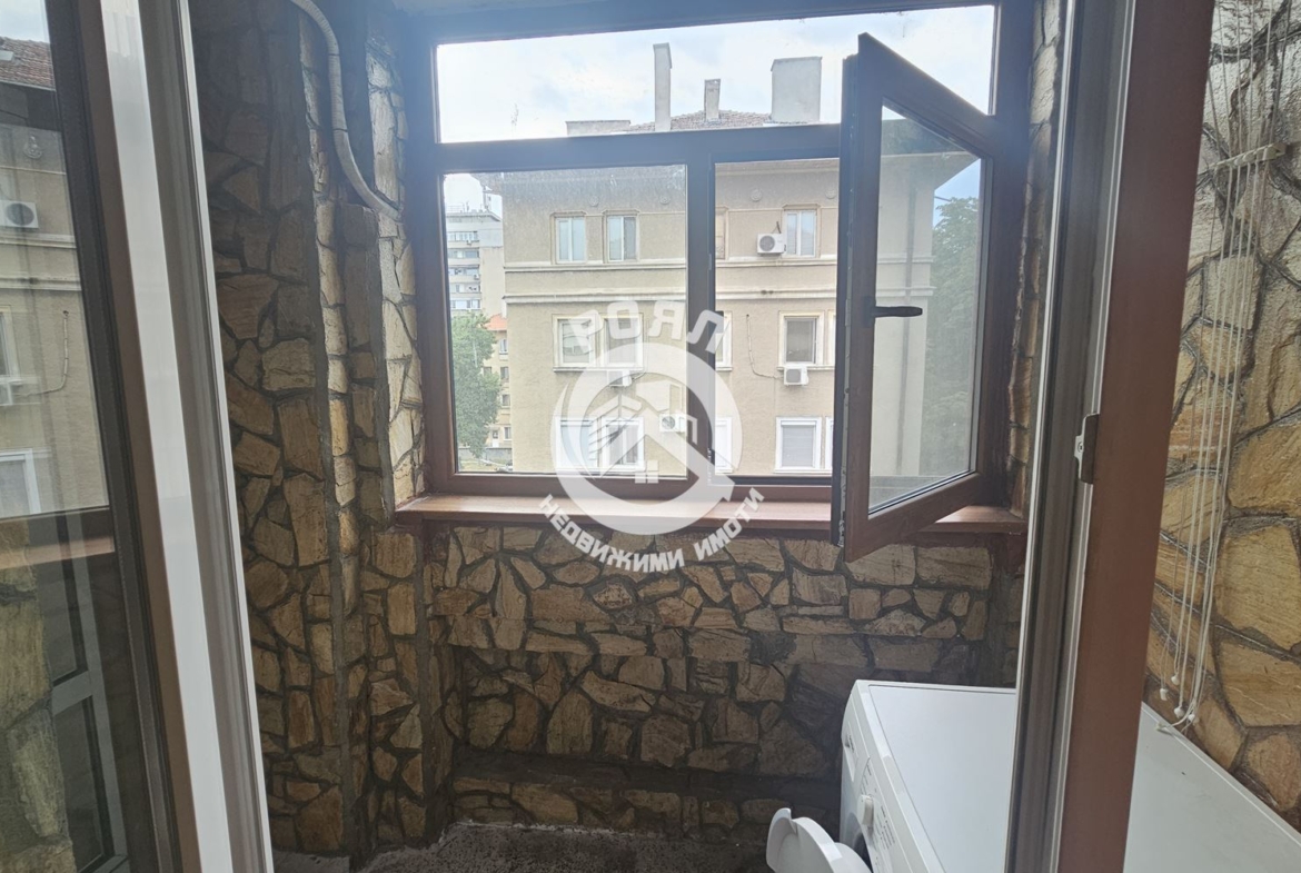 Роял имоти продава четиристаен апартамент в кв.Кършияка, Пловдив - 0