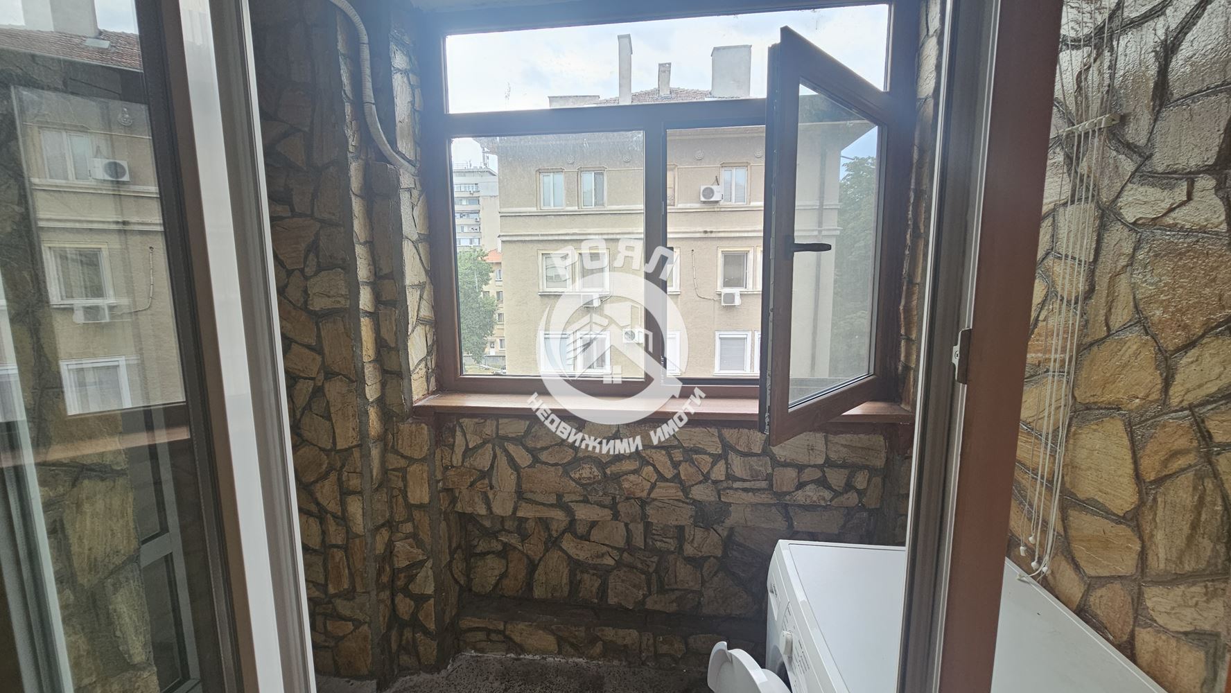 Роял имоти продава четиристаен апартамент в кв.Кършияка, Пловдив - 0