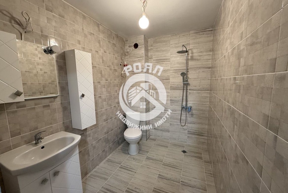 Роял Имоти продава обзаведен двустаен апартамент в гр.Пловдив,кв.Южен - 0