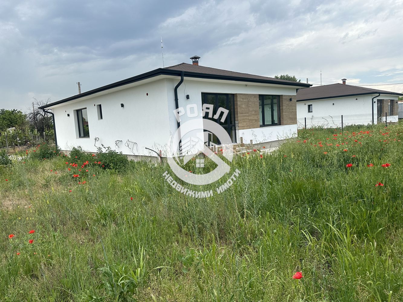 Роял Имоти продава Ексклузивно едноетажна къща в гр.Стамболийски - 0