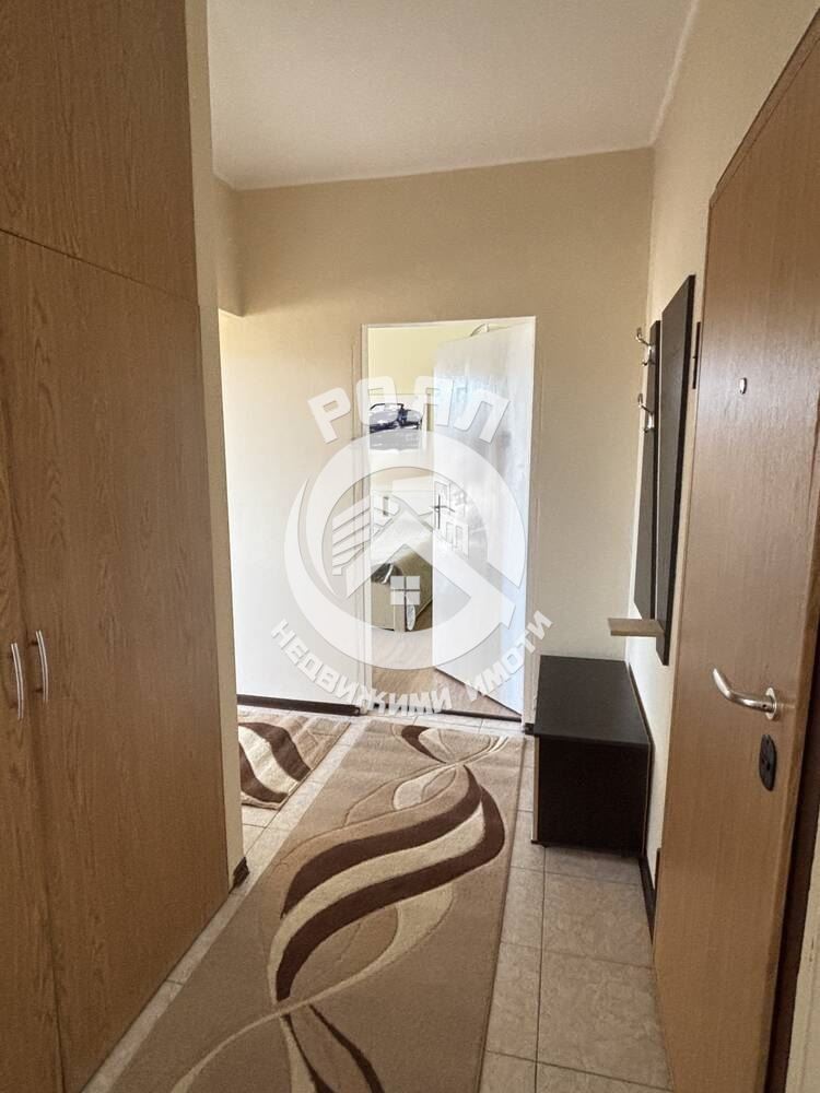 Роял Имоти продава тристаен апартамент в кв.Смирненски - 0