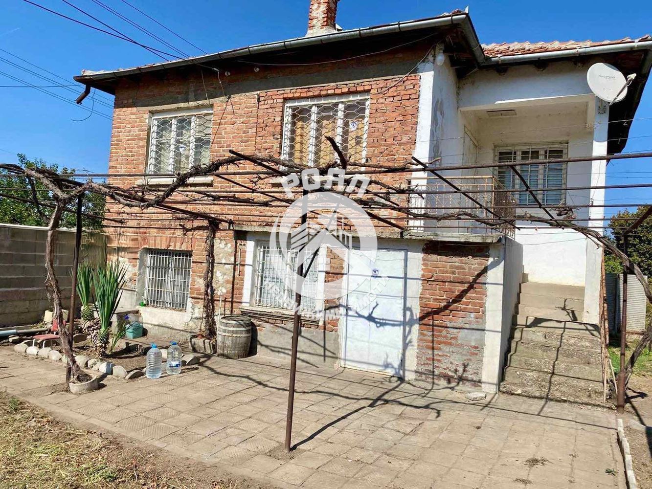Роял Имоти продава двутажна къща в с.Милево - 0