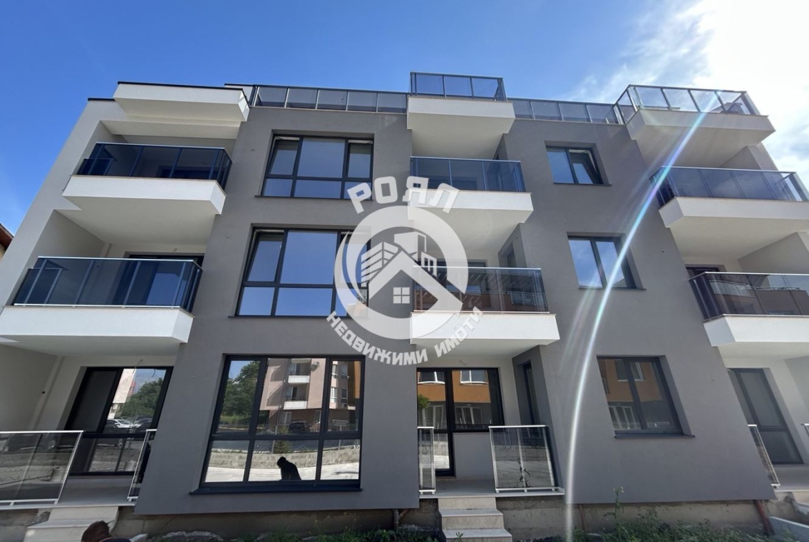 Роял Имоти продава тристаен апартамент с АКТ 15 в гр.Пловдив,кв.Южен - 0