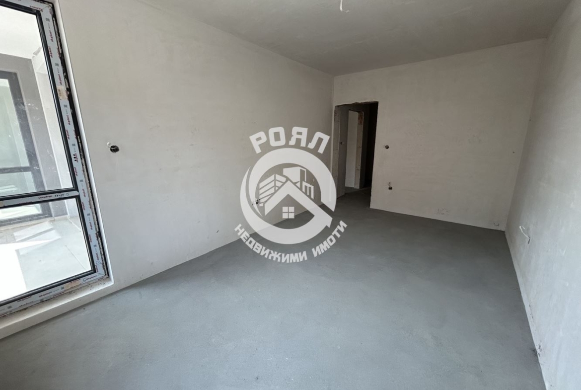 Роял Имоти продава тристаен апартамент с АКТ 15 в гр.Пловдив,кв.Южен - 0