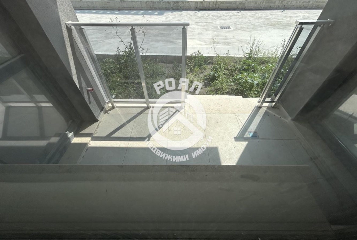 Роял Имоти продава тристаен апартамент с АКТ 15 в гр.Пловдив,кв.Южен - 0