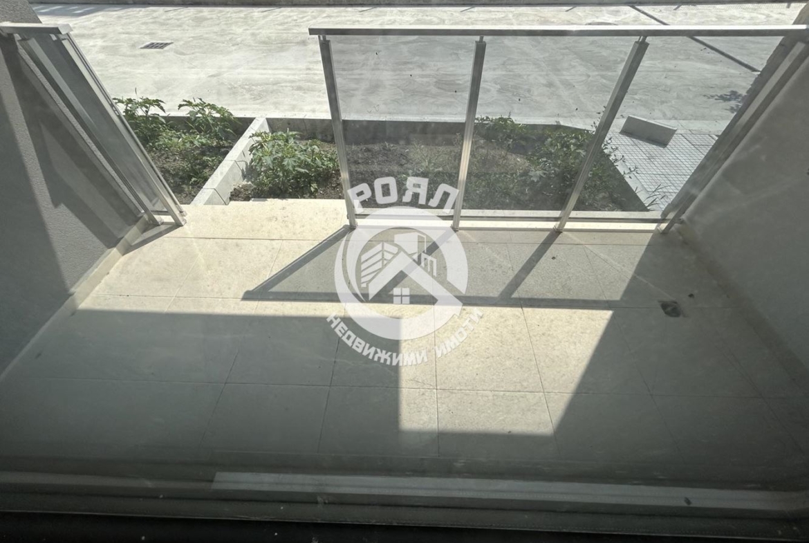 Роял Имоти продава тристаен апартамент с АКТ15 в гр.Пловдив,кв.Южен - 0