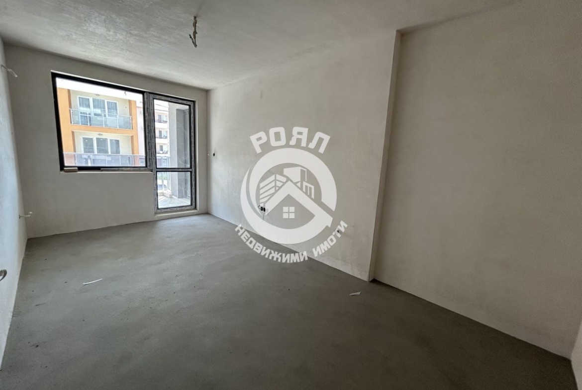 Роял Имоти продава тристаен апартамент с АКТ 15 в гр.Пловдив,кв.Южен - 0
