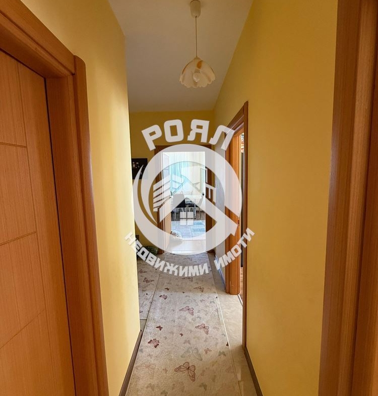 Роял имоти продава тристаен апартамент в кв Тракия - 0