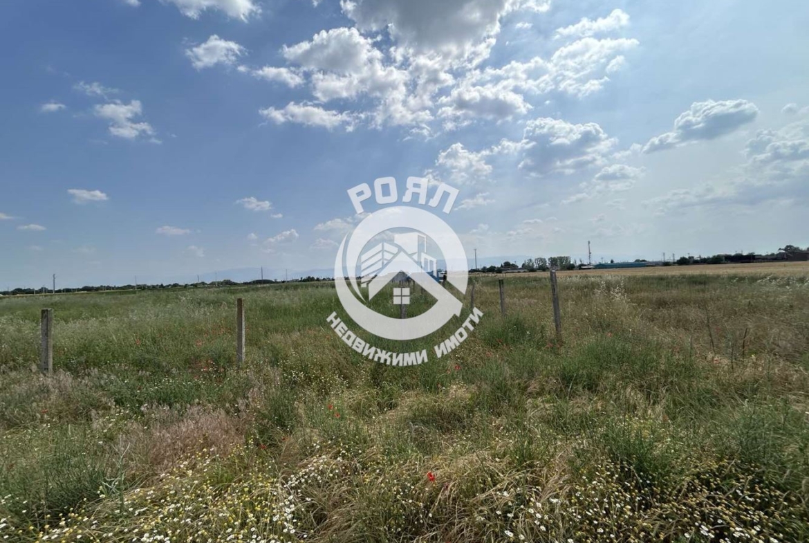 Роял Имоти продава парцел в с.Скутаре,обл.Пловдив - 0
