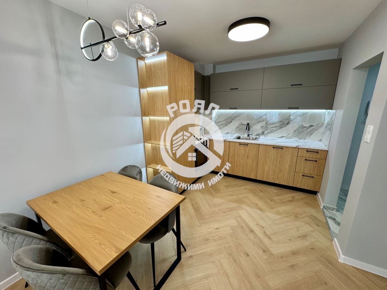 Роял Имоти , продава Обзаведен двустаен НОВ апартамент ,кв.Остромила гр.Пловдив - 0