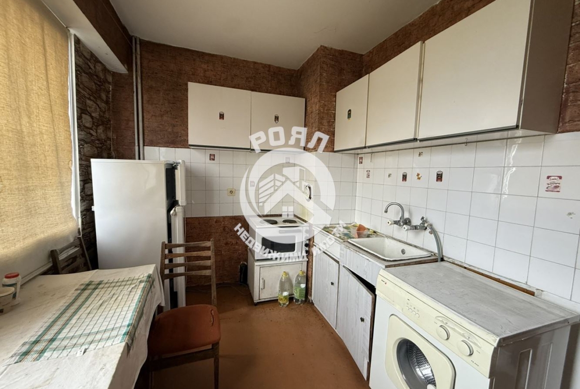 Роял имоти продава двустаен апартамент - гарсониера, кв. Кючук Париж ,Пловдив - 0