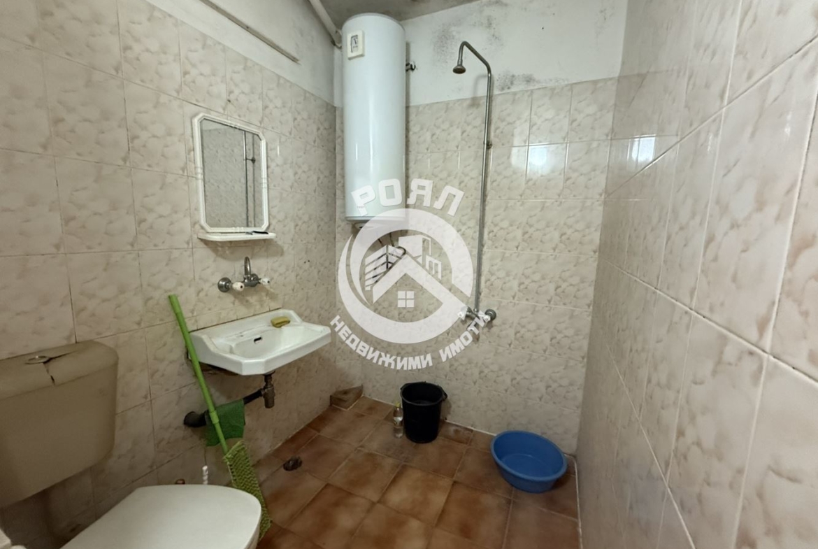 Роял имоти продава двустаен апартамент - гарсониера, кв. Кючук Париж ,Пловдив - 0