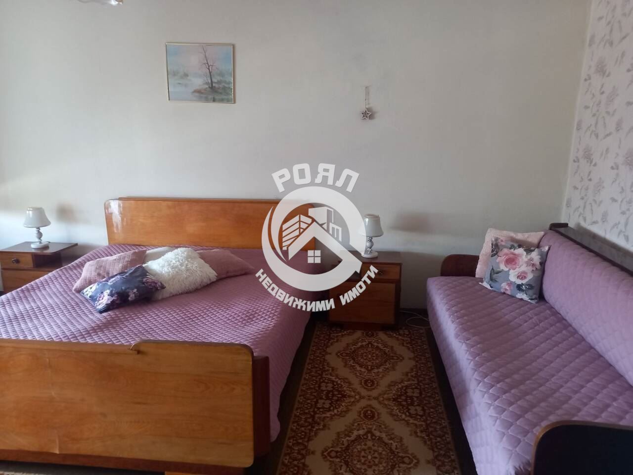 Роял Имоти продава двустаен апартамент с ТРИ отделни помещения в кв.Кючук Париж - 0