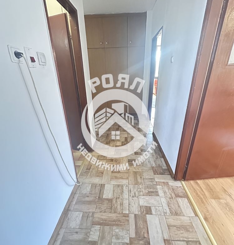 Роял имоти продава тристаен апартамент, Център, Пловдив - 0