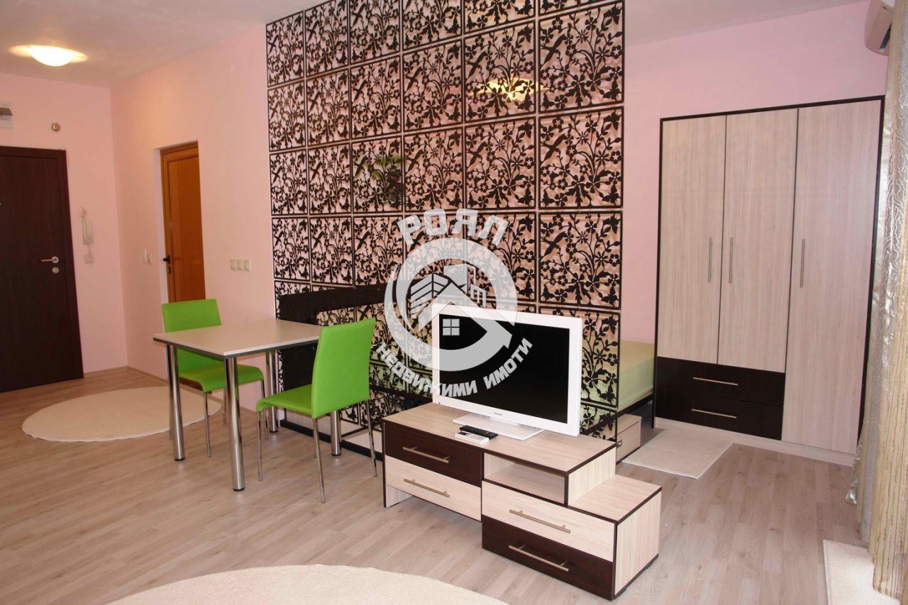 Роял имоти продава едностаен ,обзаведен апартамент, с Акт 16, кв.Смирненски, Пловдив - 0