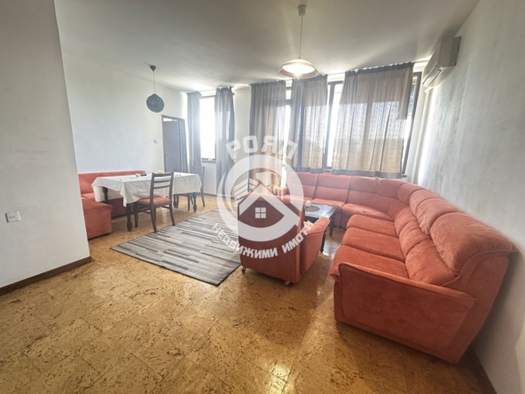 Роял имоти продава тристаен апартамент, Център, Пловдив - 0