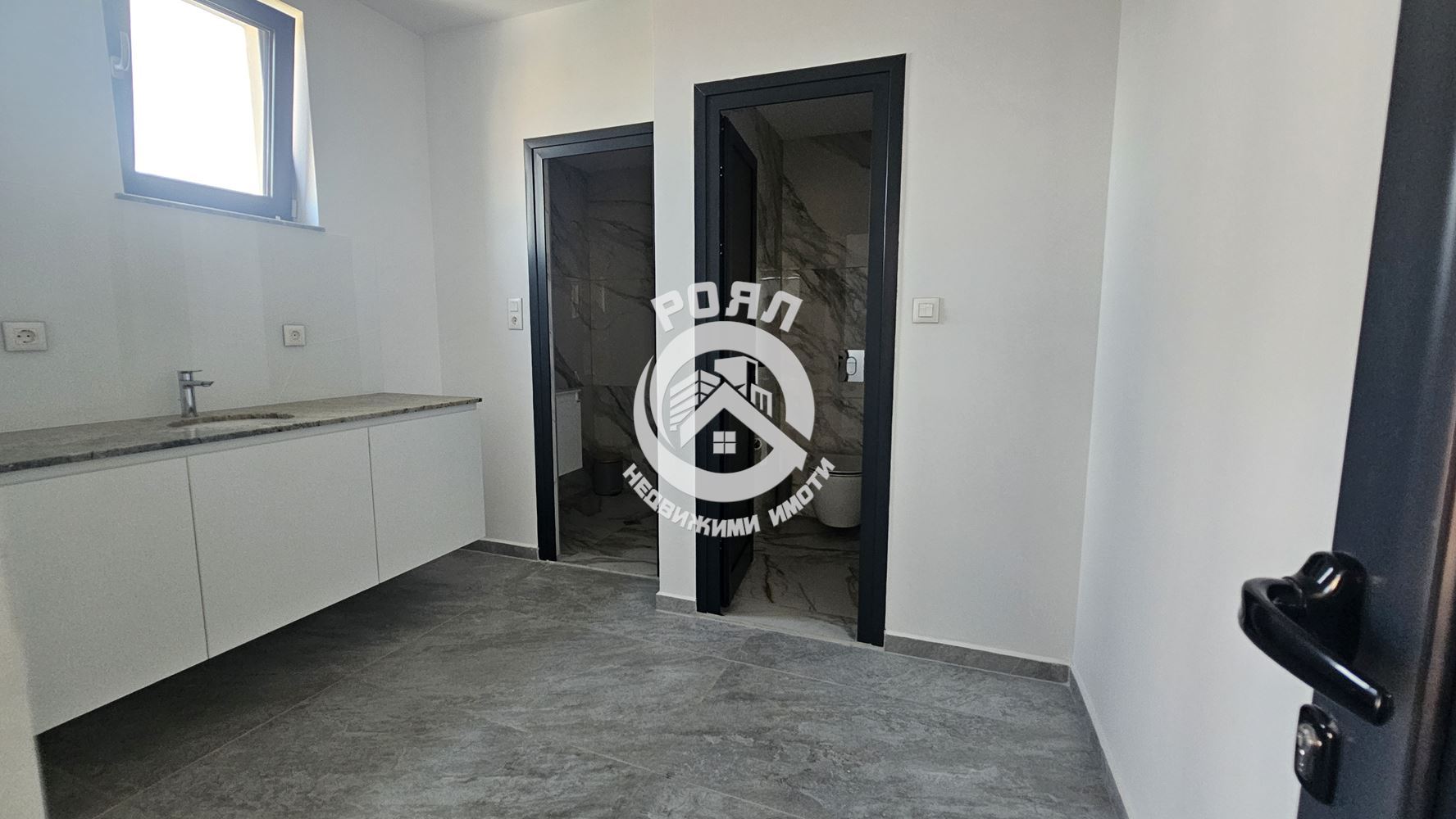 Офис под наем в центъра на града - 0