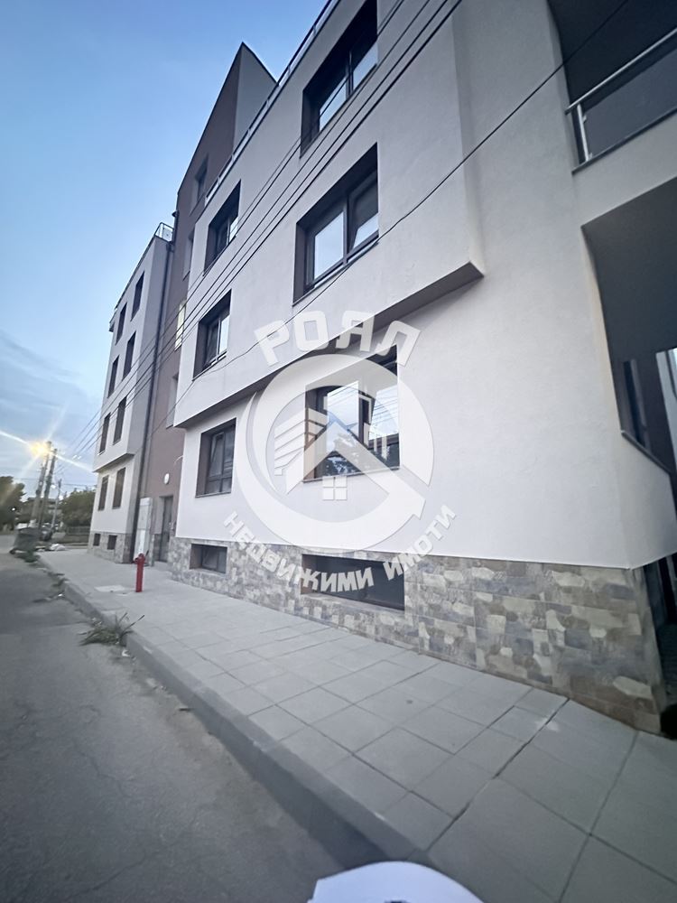 Роял имоти продава Ексклузивно двустаен с акт 16, кв.Прослав, Пловдив - 0