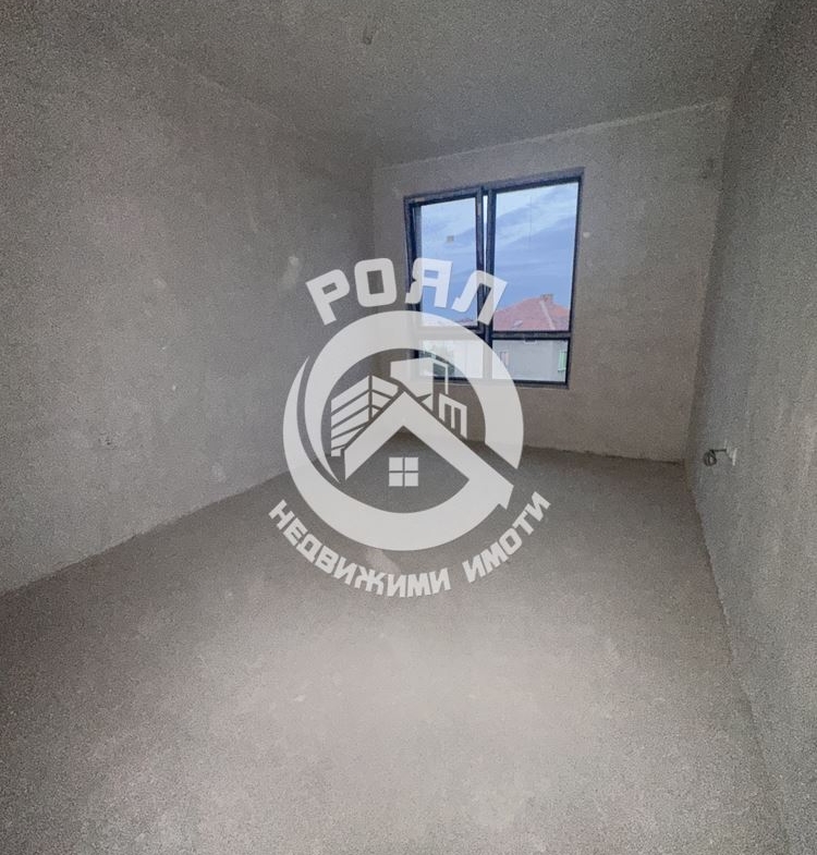 Роял имоти продава Ексклузивно двустаен с акт 16, кв.Прослав, Пловдив - 0