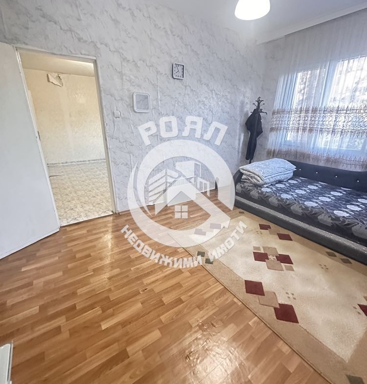Роял имоти продава ,,ЕКСКЛУЗИВНО,,двустаен апартамент кв.Изгрев,Пловдив - 0