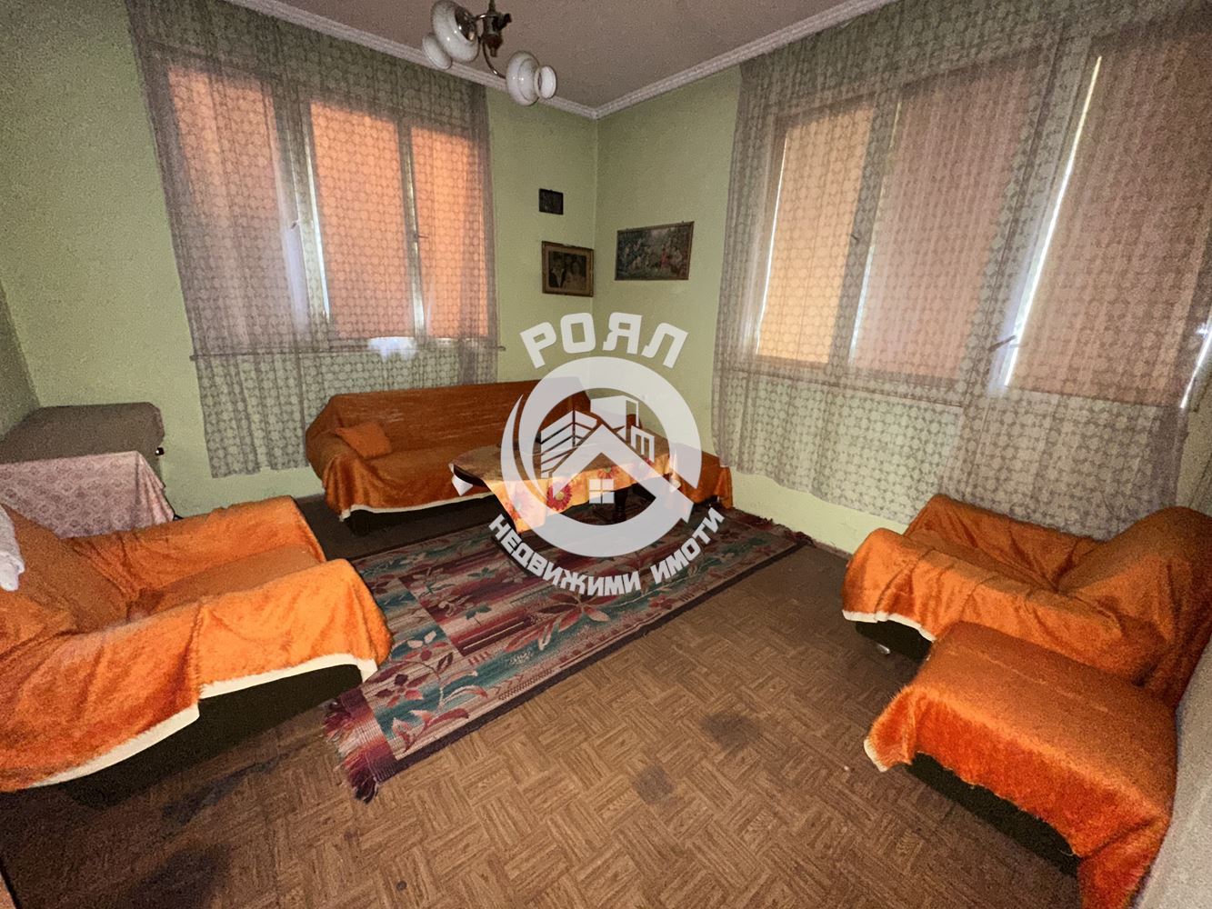 Роял имоти продава Самостоятелна къща с двор в Центъра на кв.Прослав ,Пловдив - 0