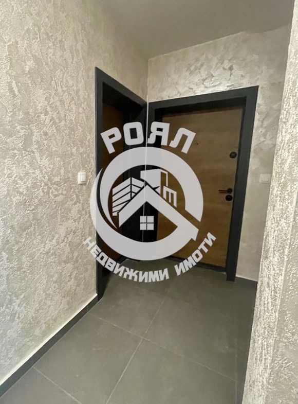 Роял имоти продава 2 стаен апартамент с АКТ 16 и Паркомясто в цената - 0