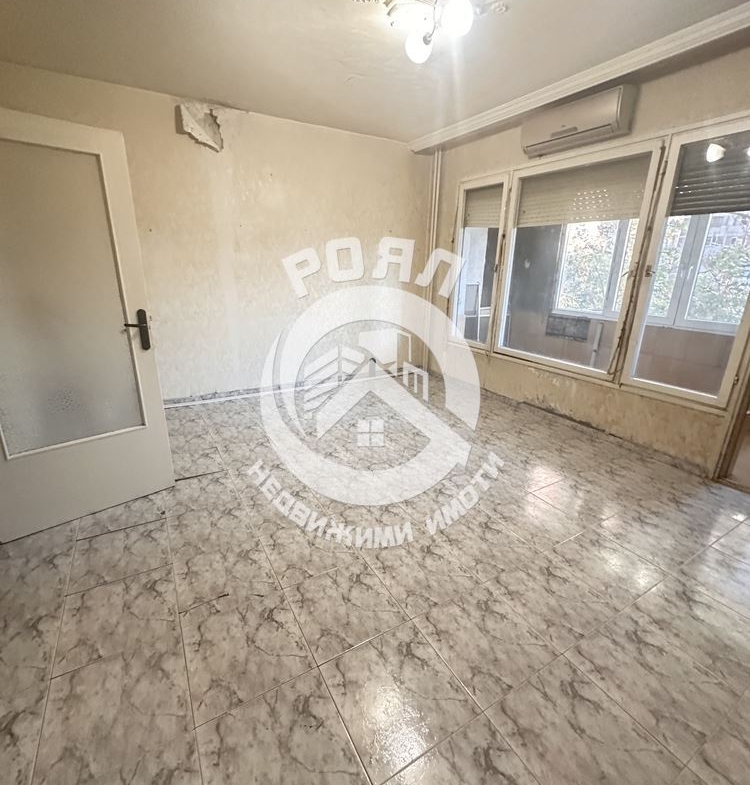 Роял имоти продава ,,ЕКСКЛУЗИВНО,,двустаен апартамент кв.Изгрев,Пловдив - 0