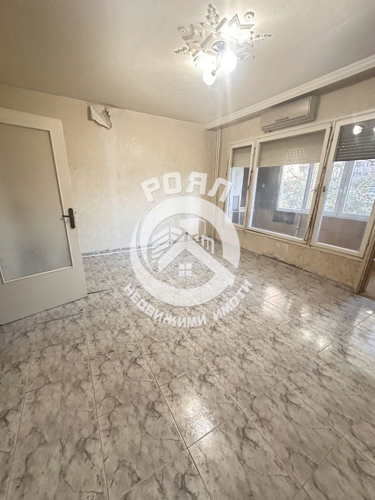 Роял имоти продава ,,ЕКСКЛУЗИВНО,,двустаен апартамент кв.Изгрев,Пловдив - 0