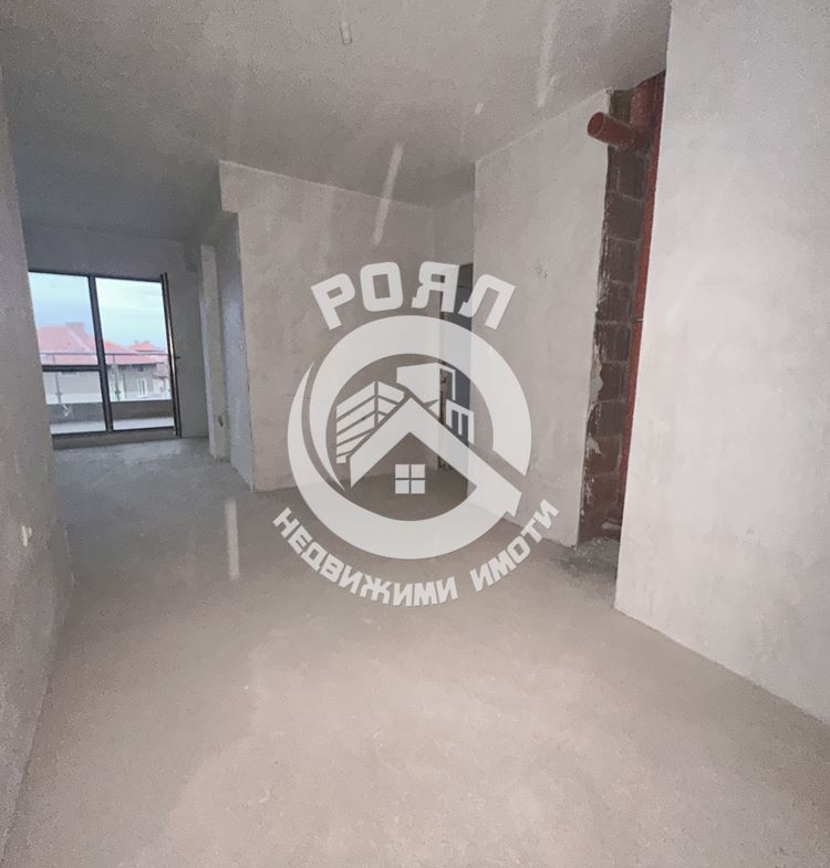 Роял имоти продава Ексклузивно двустаен с акт 16, кв.Прослав, Пловдив - 0