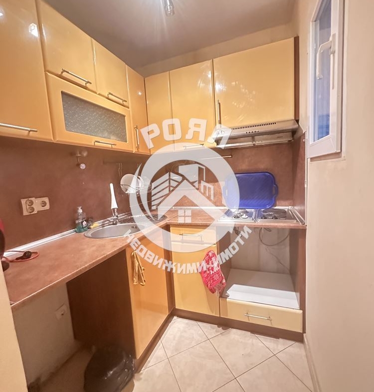 Роял имоти продава ,,ЕКСКЛУЗИВНО,,двустаен апартамент кв.Изгрев,Пловдив - 0