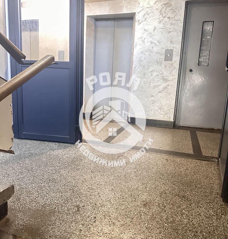 Роял имоти продава ,,Ексклузивно,,двустаен апартамент,кв,Изгрев,Пловдив - 0
