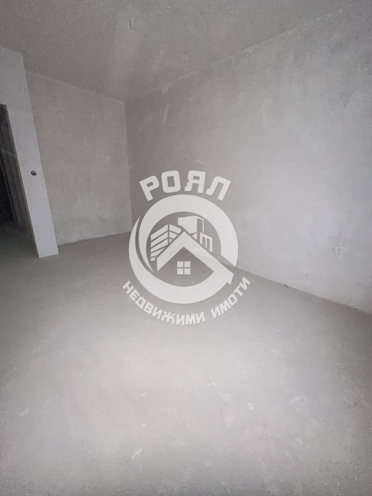 Роял имоти продава Ексклузивно двустаен с акт 16, кв.Прослав, Пловдив - 0