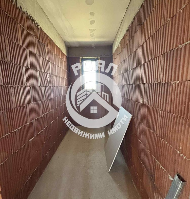 Роял Имоти предлага за продажба едноетажна къща в с. Оризаре, област Пловдив - 0