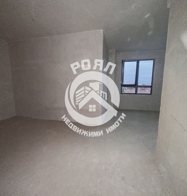 Роял имоти продава Ексклузивно двустаен с акт 16, кв.Прослав, Пловдив - 0