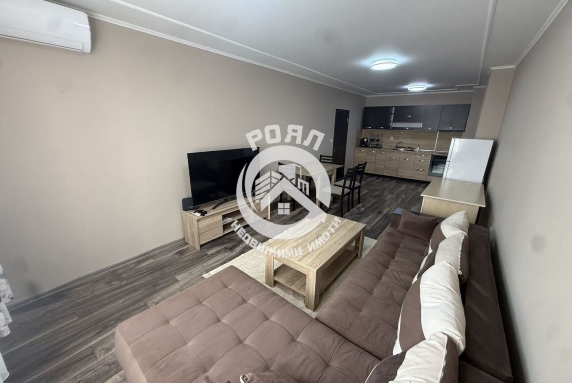 Роял имоти отдава под наем двустен апартамент, Южен, Пловдив - 0