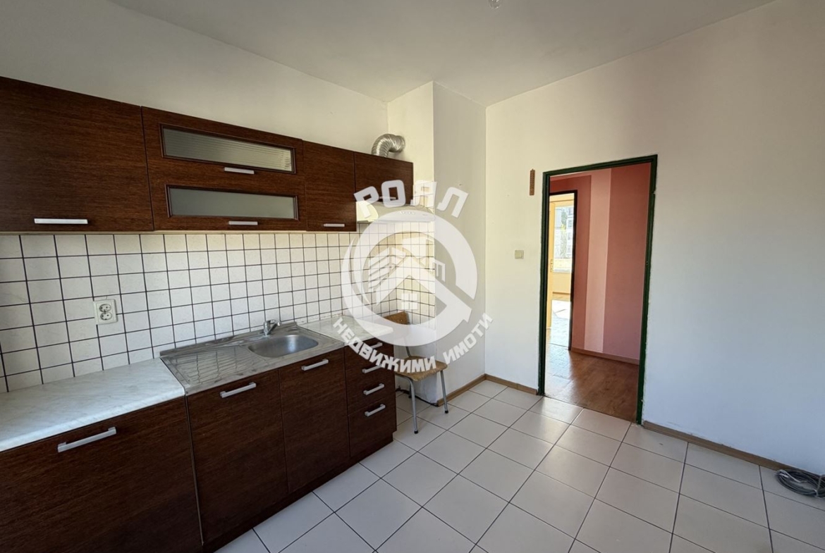 Роял Имоти продава двустаен,панелен апартамент в кв.Кършияка,гр.Пловдив - 0