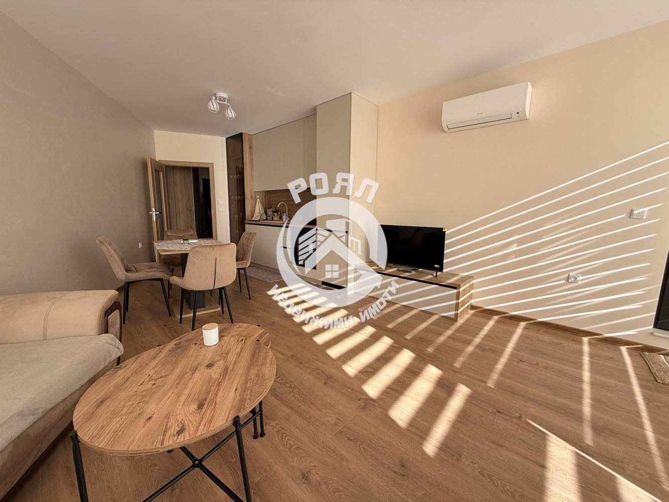 Луксозен двустаен апартамент под наем в кв. Христо Смирненски! - 0