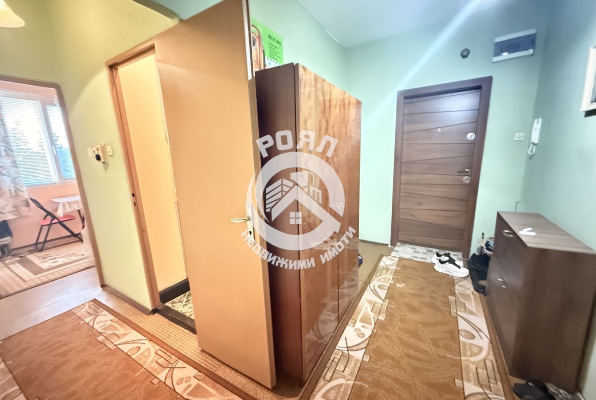 Роял имоти отдава под наем обзаведен, двустаен апартамент, Кючук Париж, Пловдив - 0