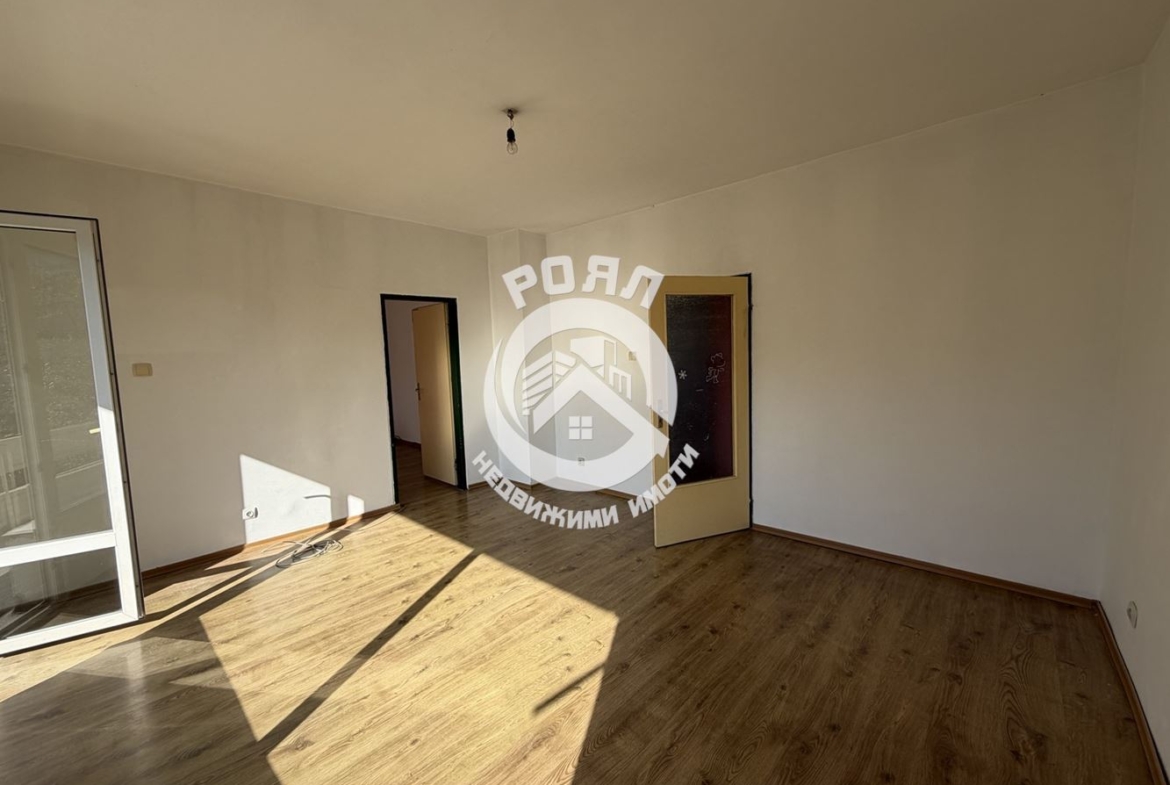 Роял Имоти продава двустаен,панелен апартамент в кв.Кършияка,гр.Пловдив - 0