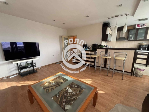 Роял Имота предлага ЕКСКЛУЗИВНО за продажба просторен двустаен апартамент в Кючук Париж, Пловдив - 0