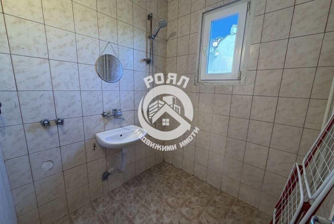 Роял Имоти продава двустаен,панелен апартамент в кв.Кършияка,гр.Пловдив - 0