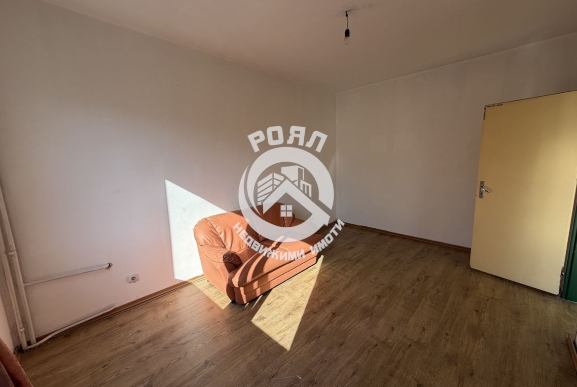 Роял Имоти продава двустаен,панелен апартамент в кв.Кършияка,гр.Пловдив - 0