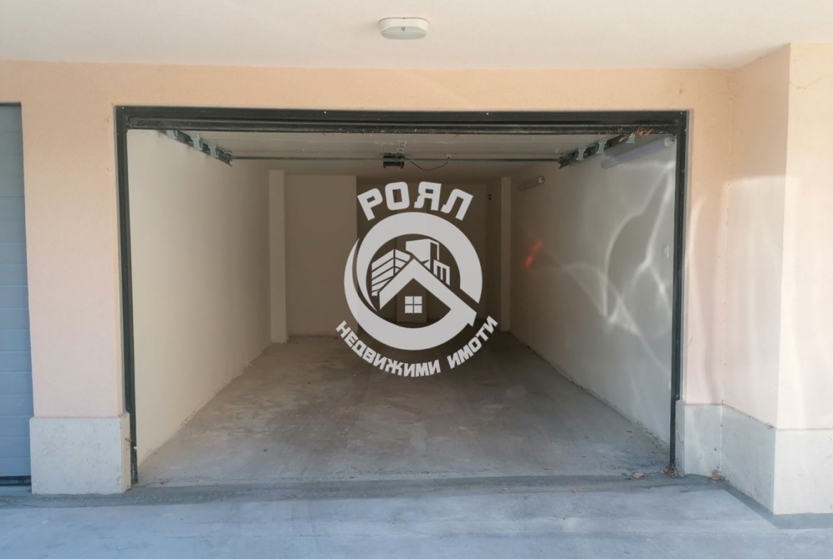 Роял имоти отдава под наем партерен гараж, Център, Пловдив - 0