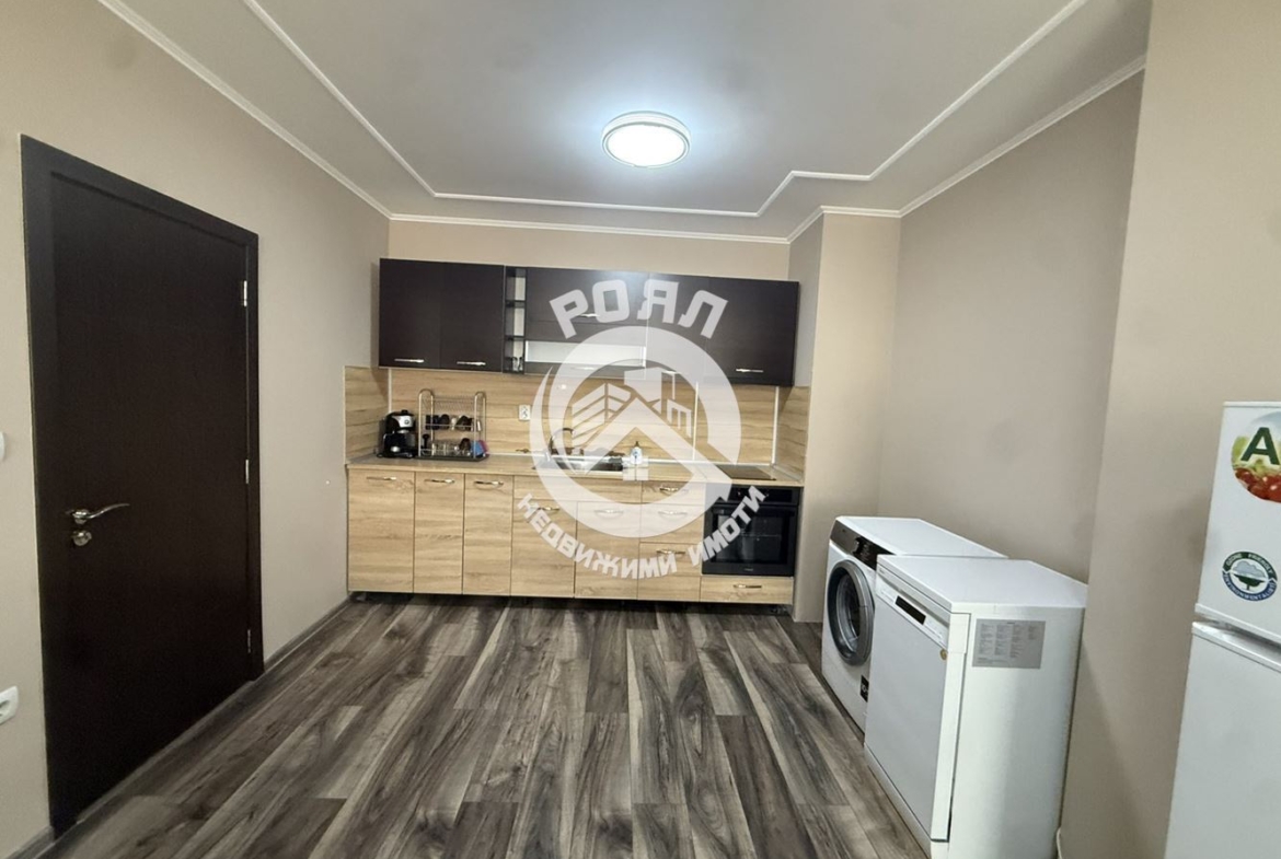 Роял имоти отдава под наем двустен апартамент, Южен, Пловдив - 0