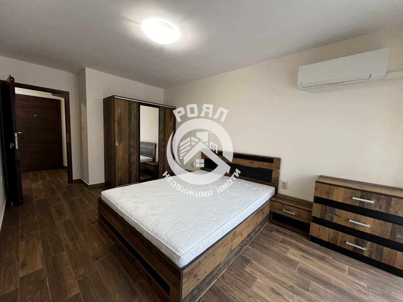 Роял имоти отдава под наем двустаен апартамент, Център, Пловдив - 0