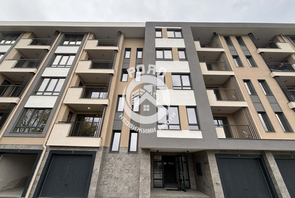 Роял Имоти продава ЕКСКЛУЗИВНО тристаен апартамент пред акт 16 в кв.Христо Смирненски - 0