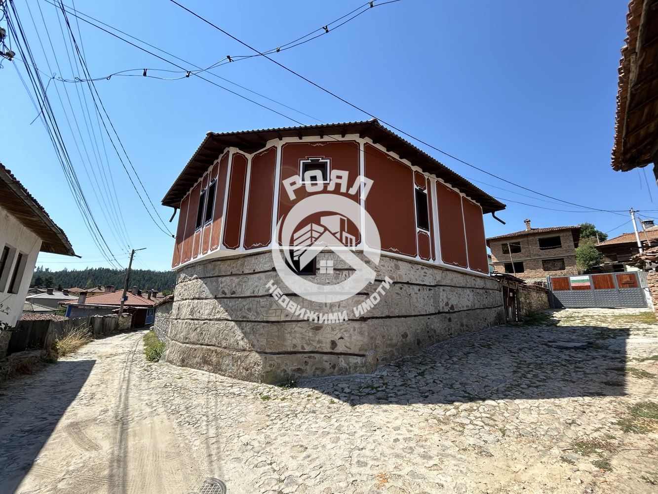 Роял Имоти продава Ексклузивно къща в гр.Копривщица - 0