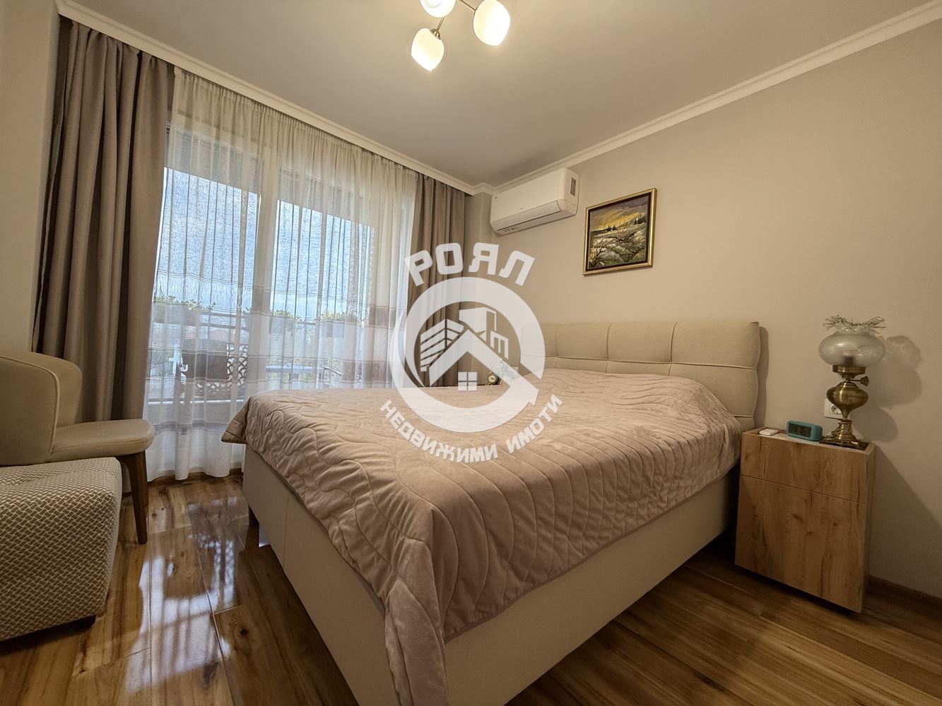 Роял имоти продава Ексклузивно тристаен, обзаведен апартамент, Остромила, Пловдив - 0